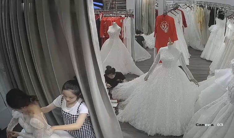 20205781414用户上传黑客破解婚纱店摄像头偷窥新娘子试婚纱