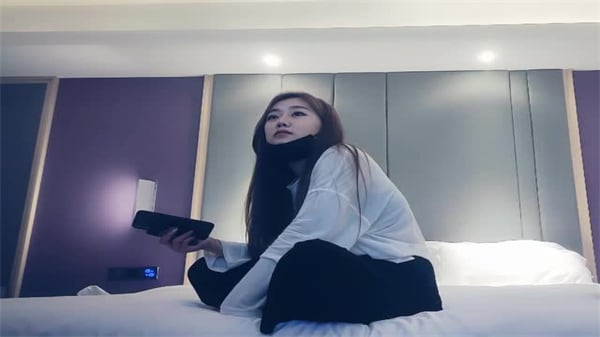 赵总寻花上海外围女甜美健谈