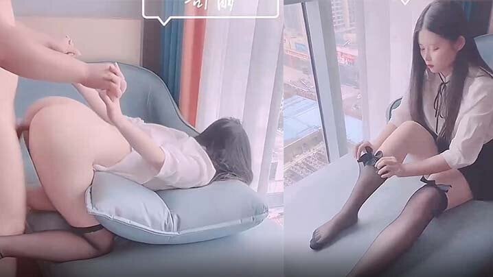 KNFC-219 反差学妹司雨黑丝足交肛塞加持前后夹击窗前性爱玉手2_0攻速榨精爆射
